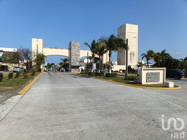 Terreno en Venta en el Fracc Residencial Lomas del Sol, Alvarado, Ver