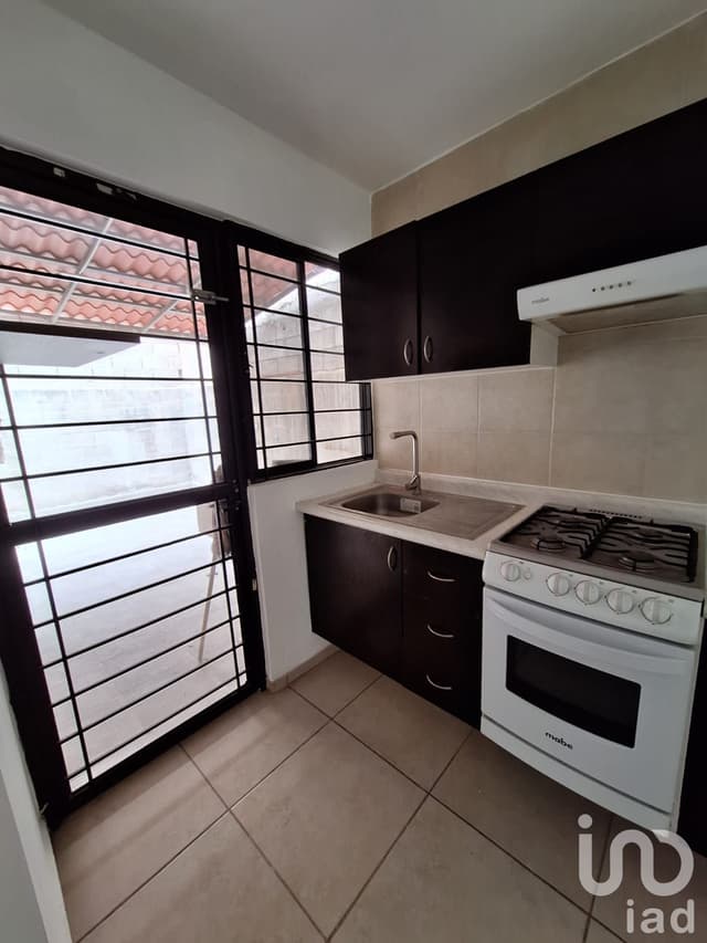 CASA EN VENTA EN HORIZONTES RESIDENCIAL, IRAPUATO.