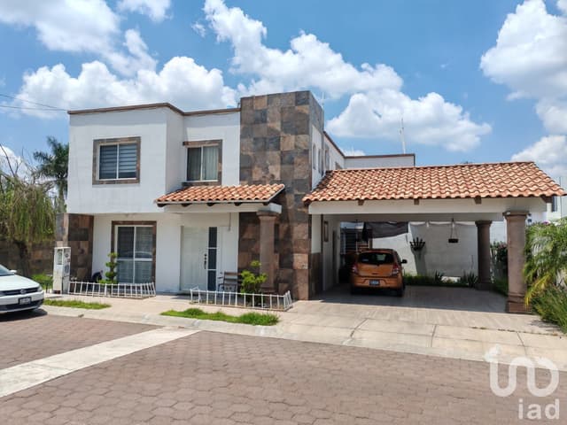 CASA EN VENTA, FRACC. RINCON CAMPESTRE, SALAMANCA, GTO.