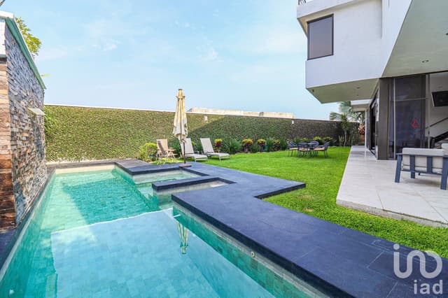 VENTA CASA RESIDENCIAL CORINTO