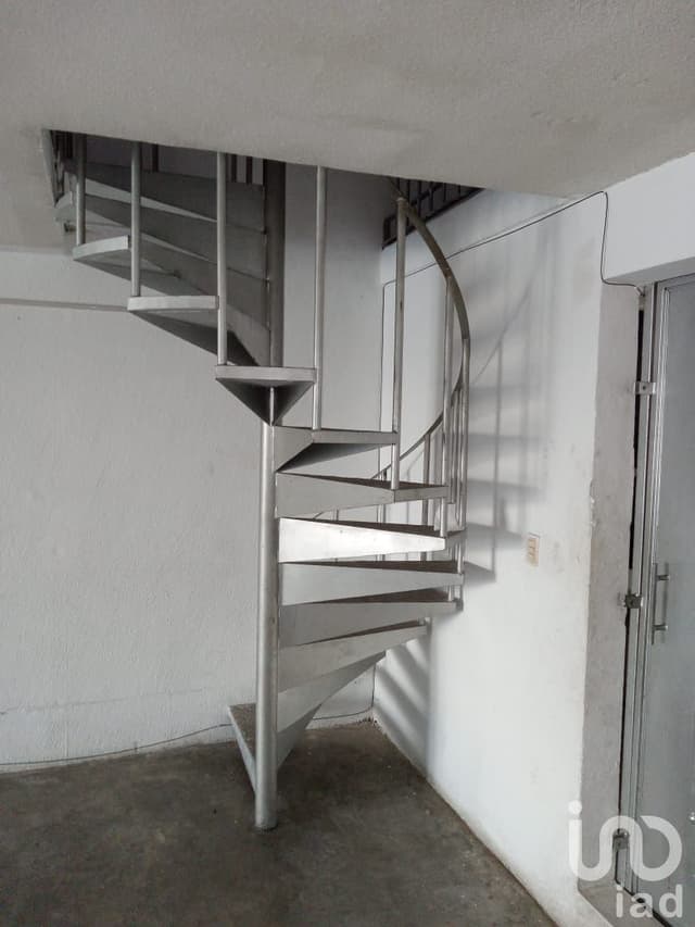 LOCAL EN VENTA JARDINES DEL BOSQUE MAZATLÁN SINALOA