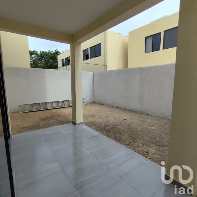 Casa Nueva en Venta en Cancún - Polígono Sur - 3 recámaras (una en PB)