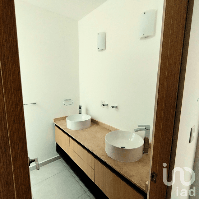 CASA EN VENTA EN LOMAS DE ANGELOPOLIS CON ROOF GARDEN Y AMENIDADES