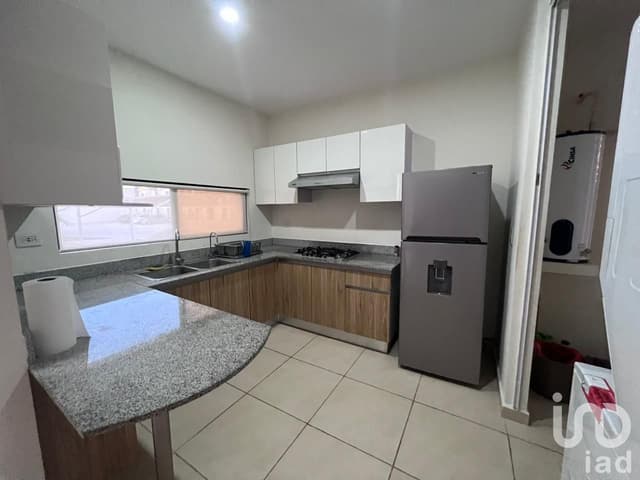 Departamento en RENTA Residencial Lirios Amueblado