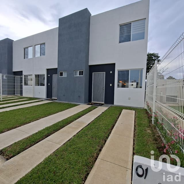 Privada Puerto Progreso, Av. Arco Norte.