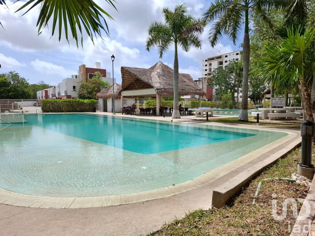 VENTA DEPARTAMENTO EN EL CENTRO DE CANCÚN CON ALBERCA