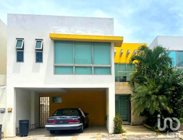 CASA EN VENTA EN LOMAS DEL SOL