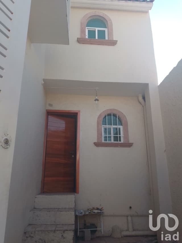 CASA EN VENTA CALLE PUERTA COLONIA EL FORTIN CORREGIDORA QUERETARO