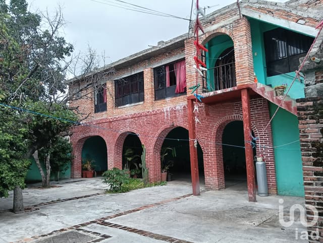 CASA EN VENTA EL PUEBLITO ZONA CENTRO PRIVADA HEROICO COLEGIO MILITAR "ATENCION INVERSIONISTAS"