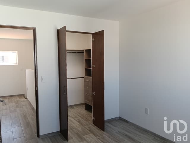 CASA EN VENTA CORREGIDORA PEDREGAL DE SHOENSTATT
