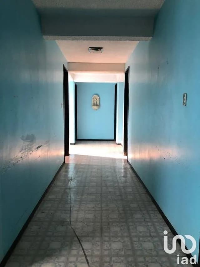 Casa/Edificio en venta en Jardines de Santa Clara, Ideal para Negocio o Hogar