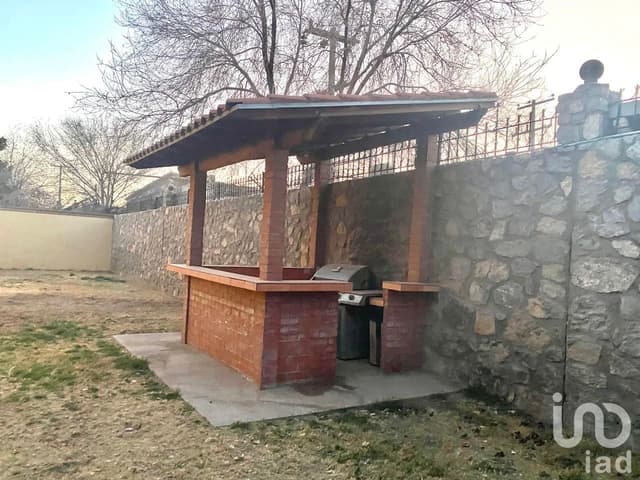 VENTA DE RESIDENCIA EN CERRADA DEL SOL