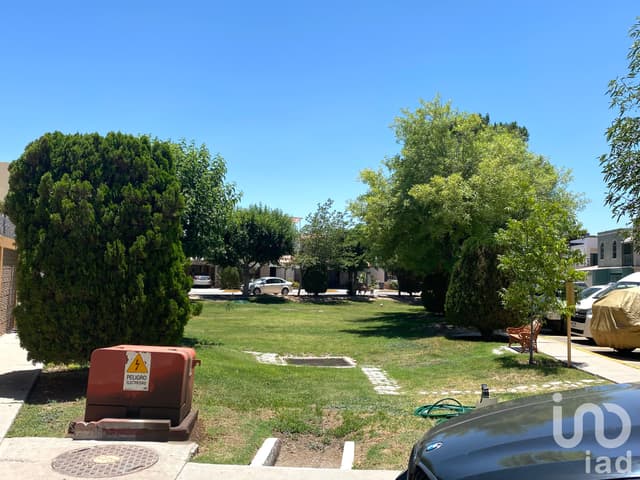 CASA EN RENTA EN PALOMAS DE SENECU