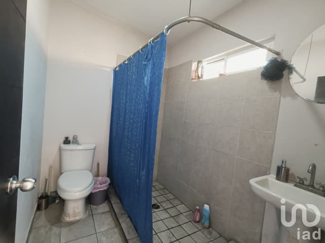 Conjunto de casa y departamentos en venta en Jardines de Santa Ana, Zapopan, Jalisco