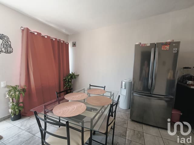 Conjunto de casa y departamentos en venta en Jardines de Santa Ana, Zapopan, Jalisco