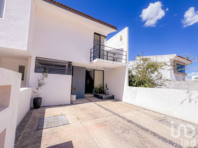Casa en Venta en Pedregal de Schoenstatt Corregidora Queretaro