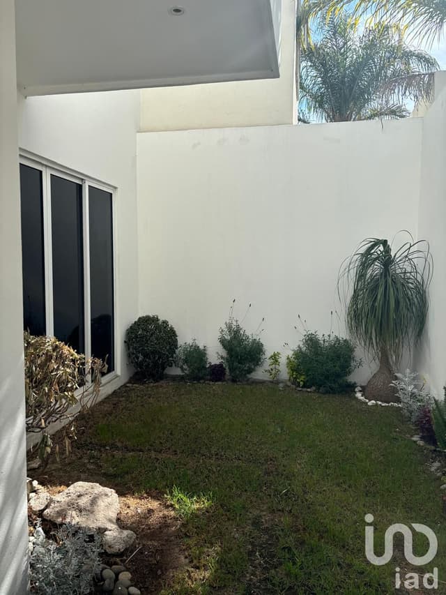 Casa en Renta en Residencial Casa de las Fuentes, San Salvador Tizatlalli, Metepec, Estado de México