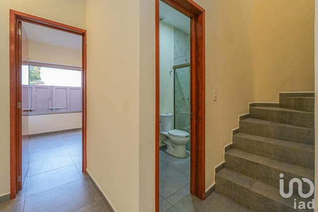 Casa en Venta en Privada col Jardín Tetela cerca Glorieta Tlaltenango Cuernavaca Mor.