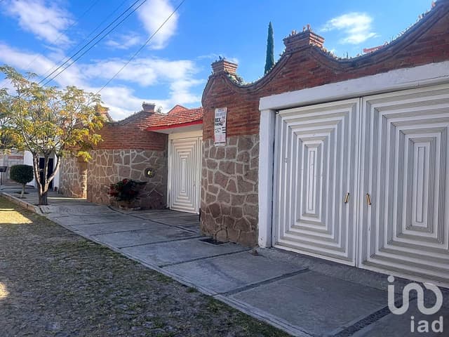 Venta de Casa en Querétaro, San Juan del Río, Col. Granjas Banthí