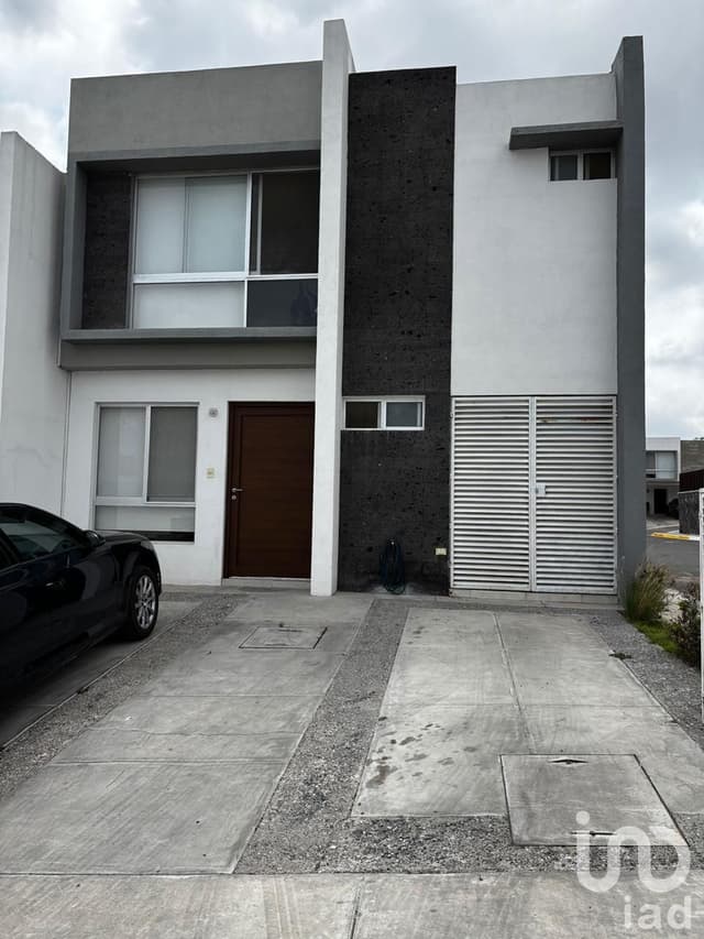 Casa en Venta Querétaro Zíbatá Clúster "Natura ll"