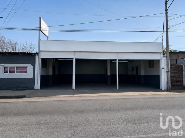 TALLER CON OFICINAS EN VENTA AREA GRANJERO SOLO CONTADO