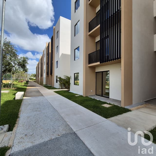 DEPARTAMENTO EN VENTA EN CANCUN - AV. HUAYACAN