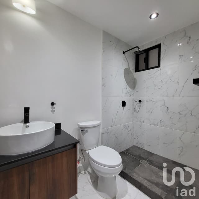DEPARTAMENTO EN VENTA EN AV. HUAYACAN SUR CANCUN QUINTANA ROO