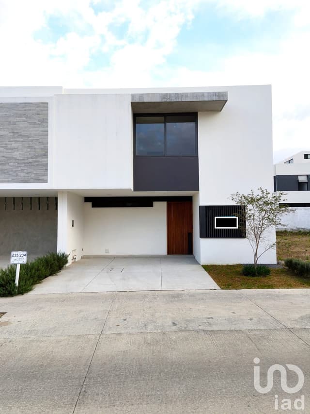 Casa lista para estrenar en Solares