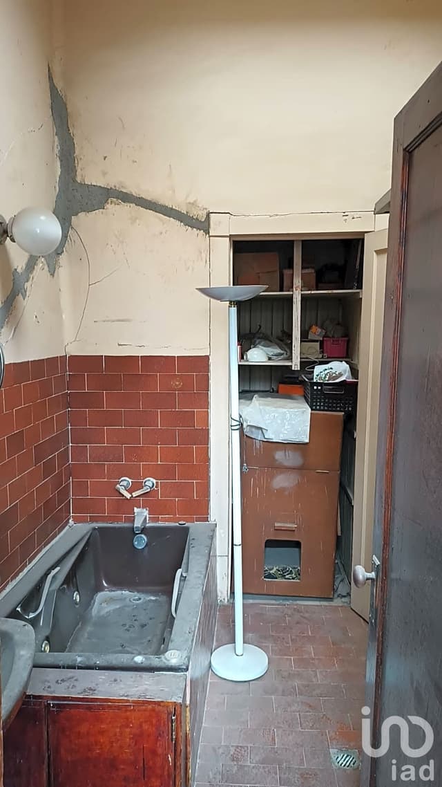 CASA ANTIGUA PARA REMODELAR O DEMOLER EN VENTA
