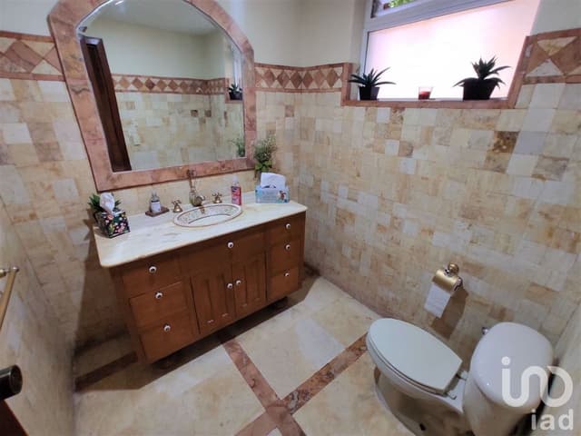 Se vende casa en El Palomar, Tlajomulco