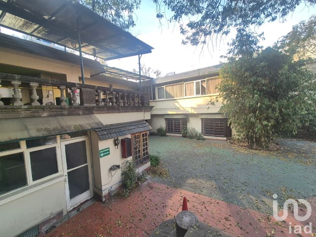 Terreno 2,632m² con construcción en Insurgentes Sur, ideal para Oficinas, Centro Médico o Comercial